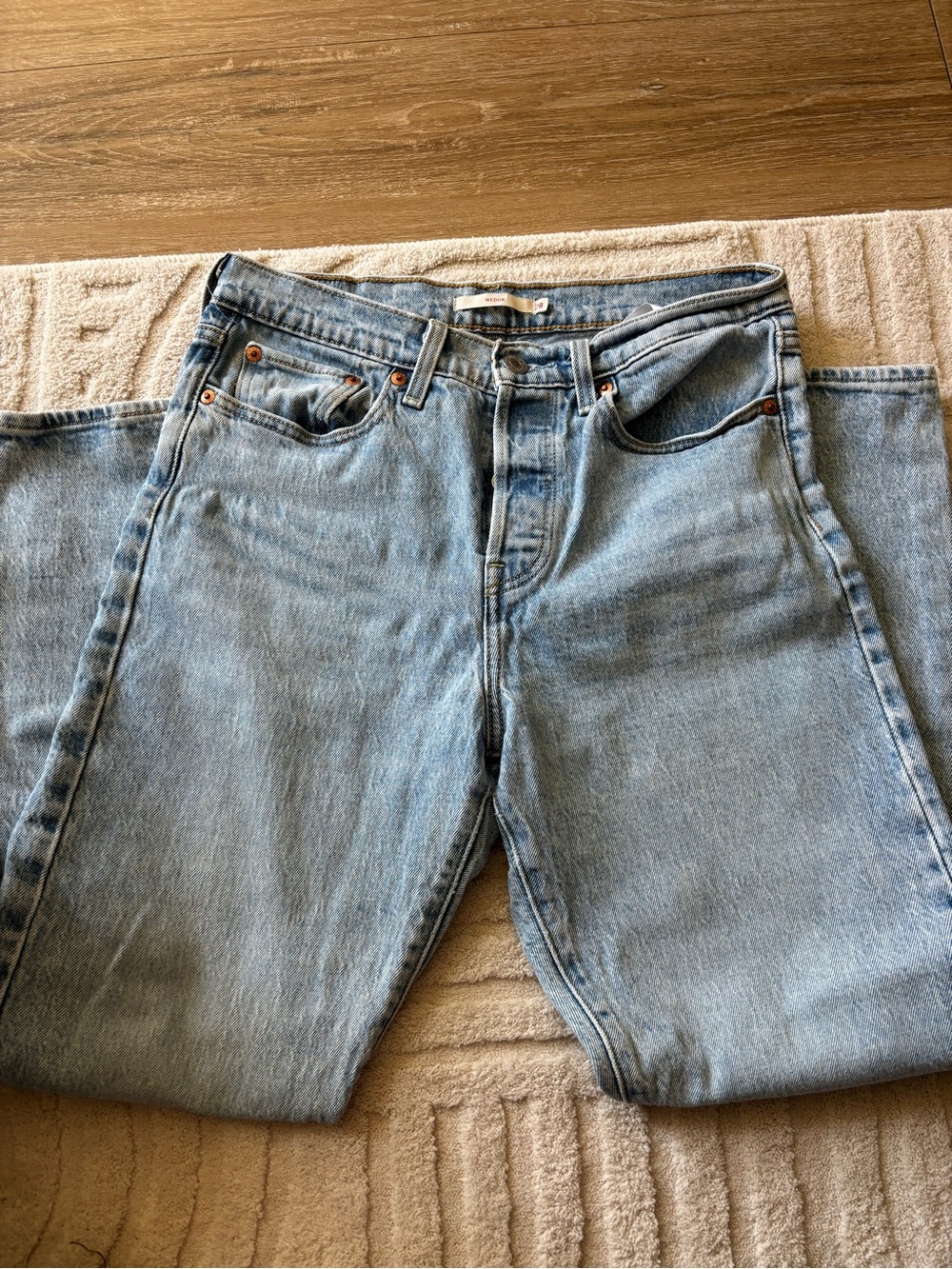 levi’s jeans <3